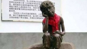 他是杀害小萝卜头的凶手，最终无罪释放得以善终