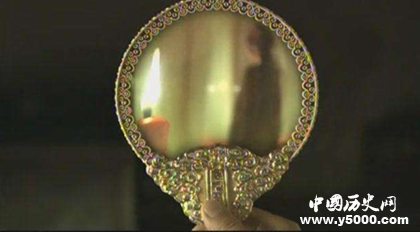 第一个发明镜子的人_镜子的发明者_嫫母镜子