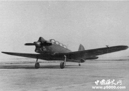 新中国第一架飞机在哪诞生_新中国第一架飞机哪里生产的_中国历史网