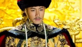 为何皇太极不爱聪慧的孝庄，却一生最爱二婚的她呢