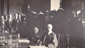 李鸿章下葬时没有珍宝，但其体内一物件，价值170亿