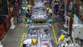 中国制造“再显神威”，又一“巨无霸”诞生，成功追赶世界第一