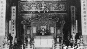 他是清朝最后一个王爷，经历过民国，熬过了抗日，1992年才去世