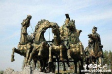 秦始皇为啥那么爱出宫巡游？目的是什么？