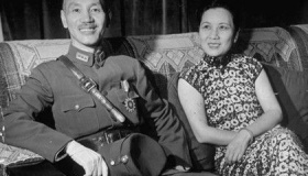 蒋介石的情感故事：一生中四个女人，只有宋美龄陪他到最后