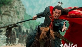 为何吕布天下无敌却被曹操围攻