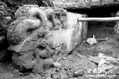 韩国出现的中文石碑_韩国因大雨冲出的中文石碑记录着什么_中国历史网