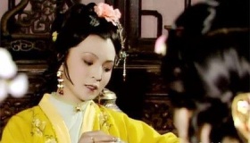 红楼梦中夏金桂怎么会误杀自己