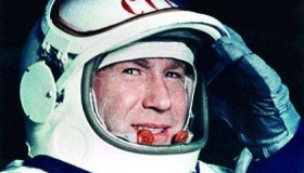 太空行走第一人阿列克谢·列昂诺夫去世