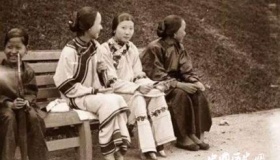 古代给女子裹小脚起源于哪个朝代