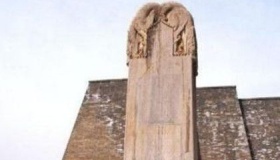 武则天陵墓之谜：无字碑为何无字