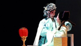 《牡丹亭》内容是情还是欲