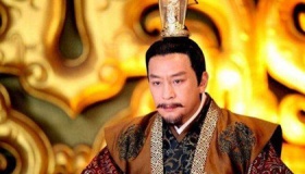 唐玄宗为什么亲自给李白盖上龙袍