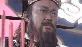 包拯智断血手印的故事