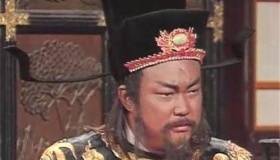 包拯智审绣鞋案的故事