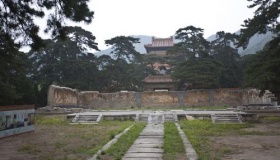 明茂陵与聚宝山的关系