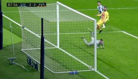 武磊成为首位攻破巴萨球门的中国球员