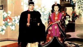 日本天皇代表的菊花王朝为什么能延续两千年