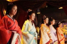 古代皇帝真的三宫六院七十二妃吗