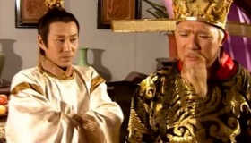 庞太师和八贤王谁权力大