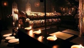 人死后为什么要停尸三天