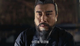 曹操割发代首的故事