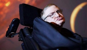 霍金预言人类生存问题和外星人入侵地球