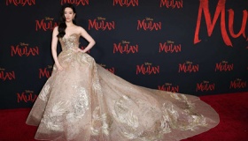 花木兰首映美国获好评