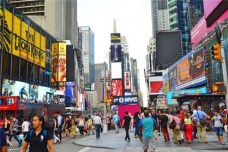 美国历年人口数量变化