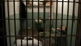 监狱里的生活是什么样的