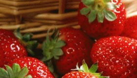 洗草莓用什么洗最干净