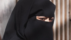 阿拉伯女人为什么包头