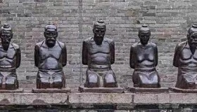 南京雕塑家计划在秦桧夫妻旁新添方方跪像