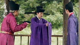 宋朝官帽为何有两根长翅