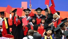 外国人在华留学生总数将近50万！