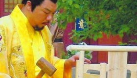 木匠皇帝是谁